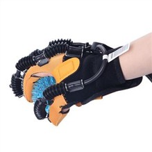Exoskeleton ručného prsta pre ochrnutý
