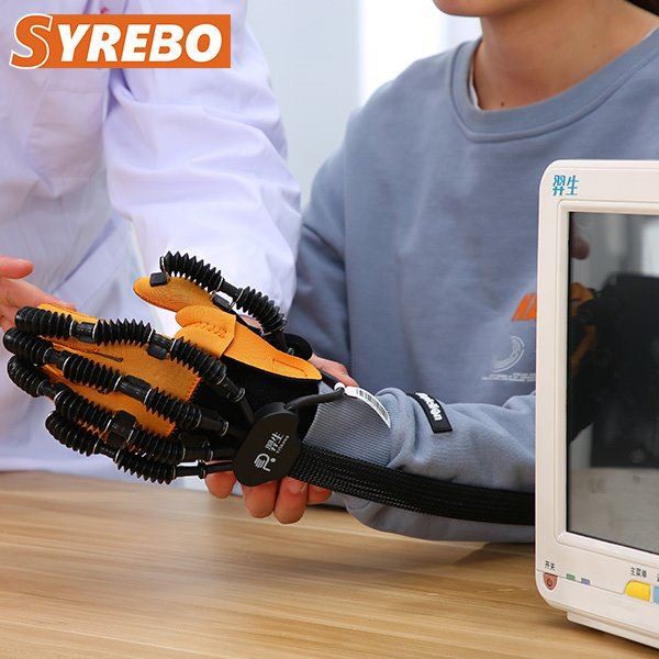 Mäkké robotické rukavice na rehabilitáciu rúk